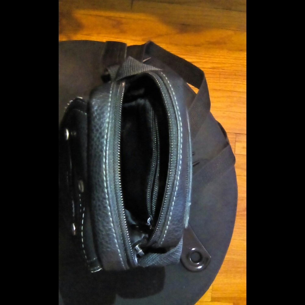 Purse - Picture 3 of 3